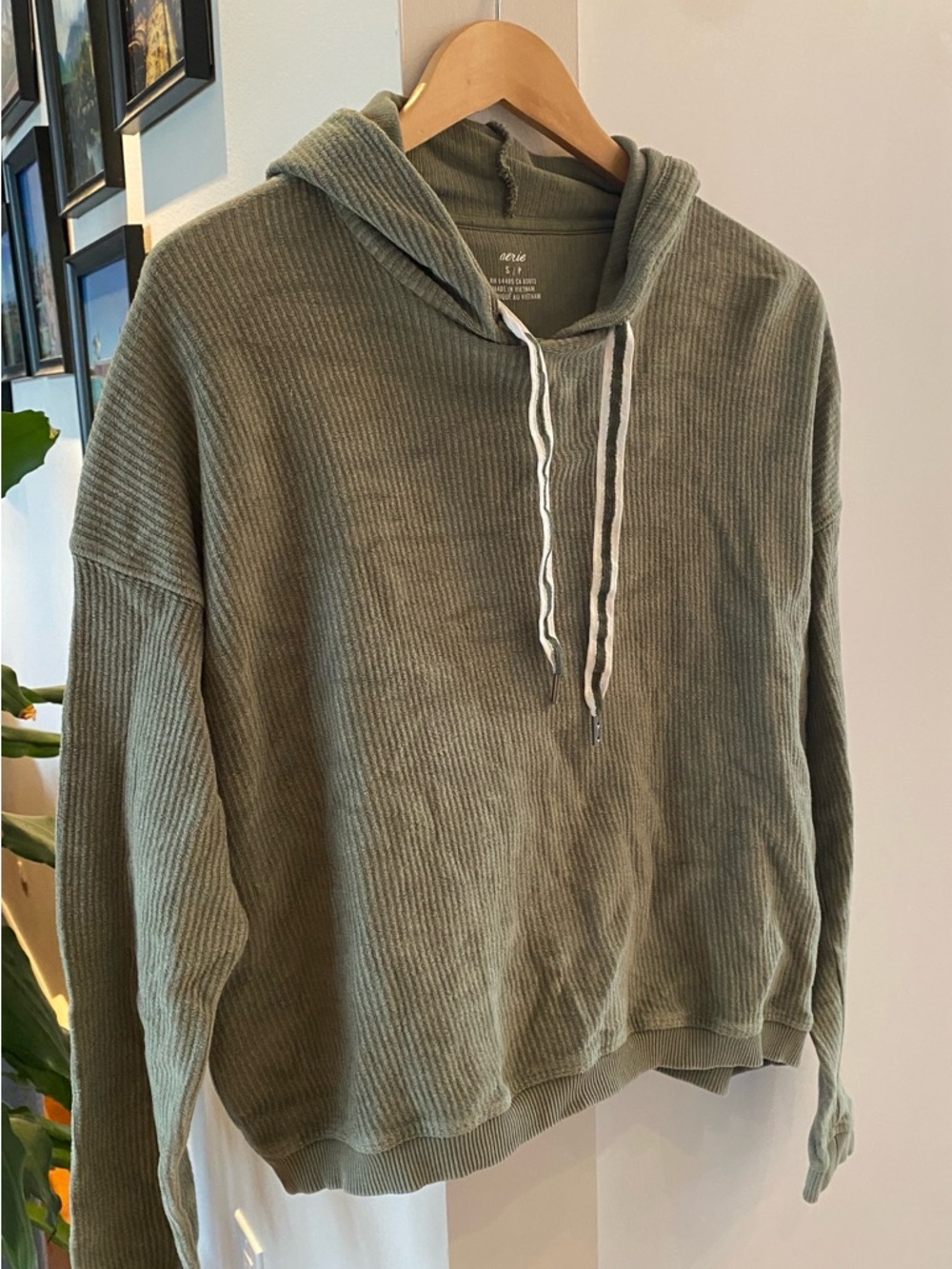 Chandail/hoodie vert olive style corduroys / Corduroys style olive green sweater